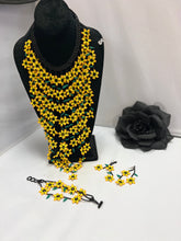 Load image into Gallery viewer, Mexican Chaquira Jewelry Set (3 Pieces) Small Flower
