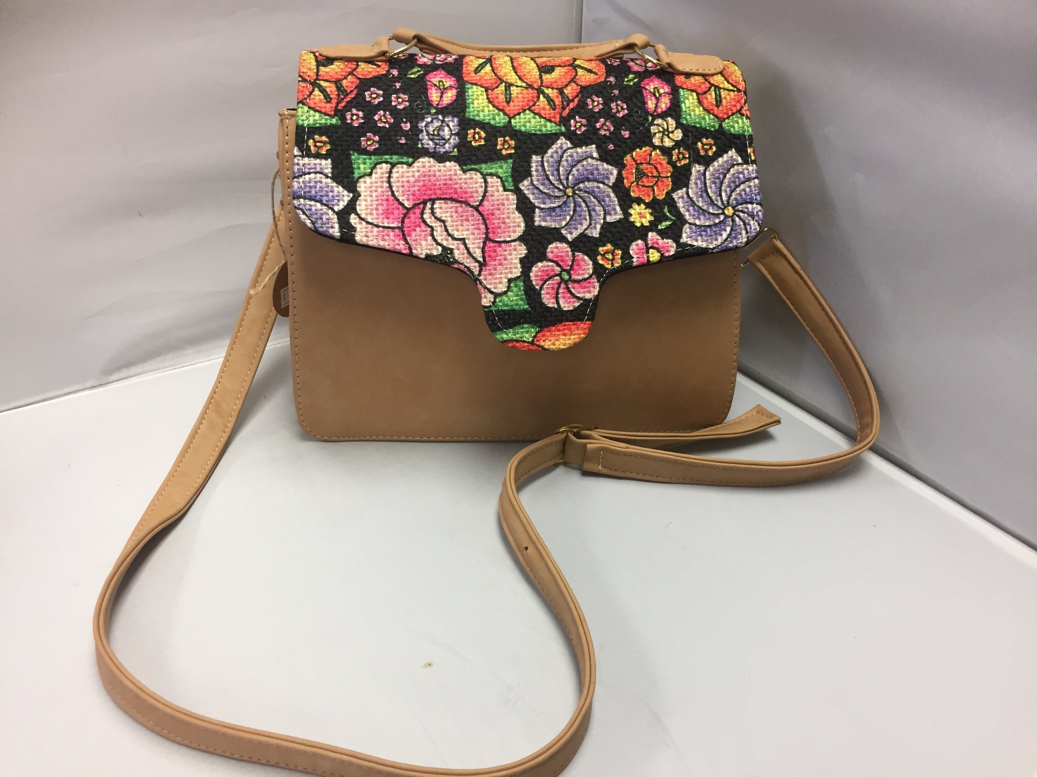 Artesanos store Mexicanos purse